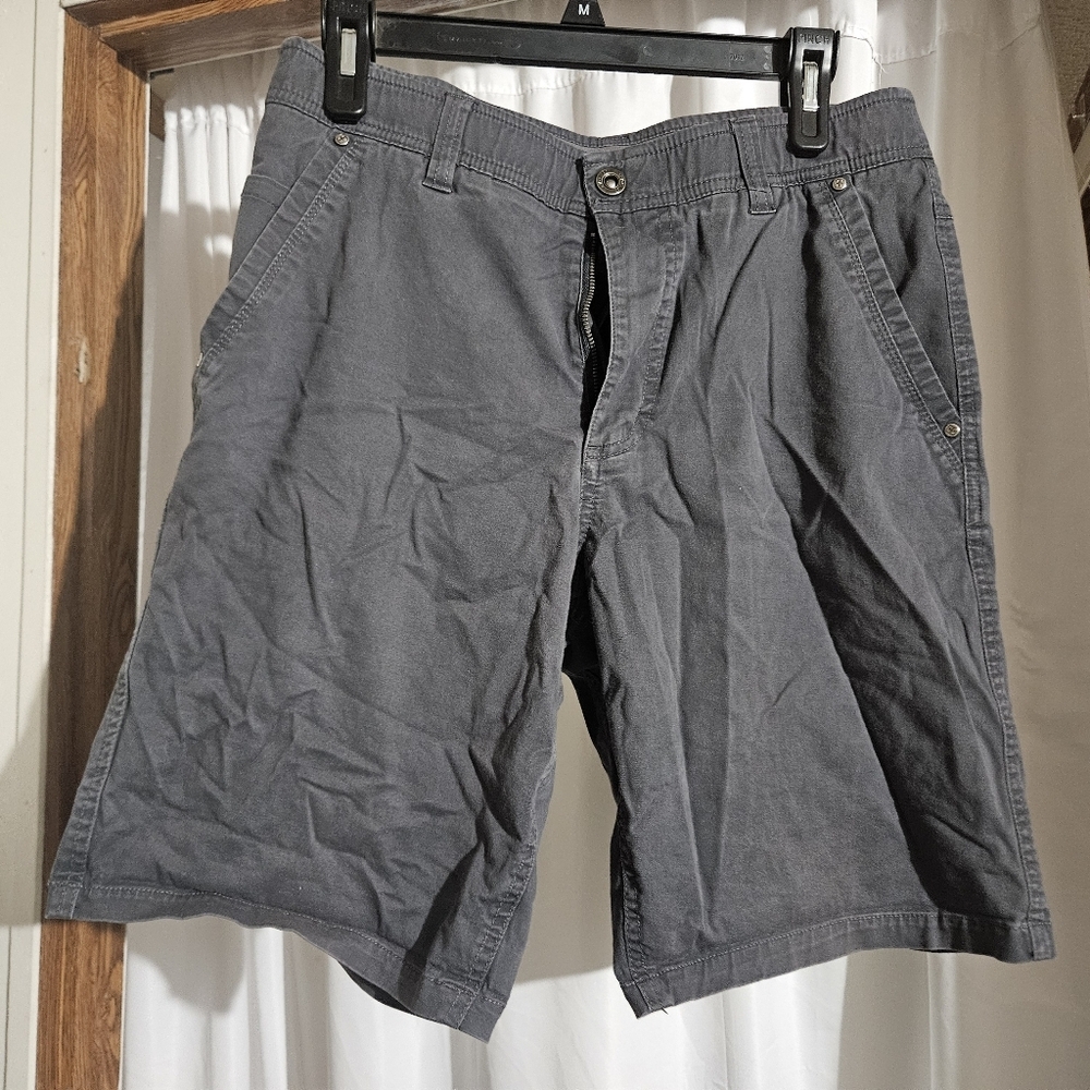 Swiss Tech  Mens Gray Mid Rise Flat Front Casual Chino Shorts!